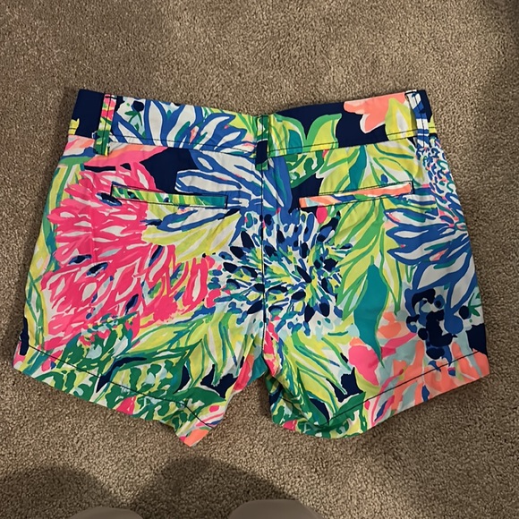 2 Pairs of Lily Pulitzer Callahan Shorts, 5" inseam in excellent condition - Picture 5 of 6